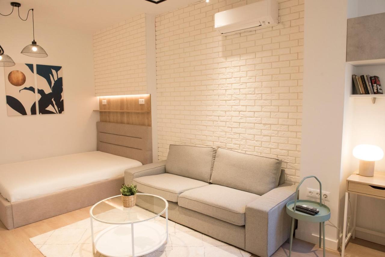 Top Center Designer Studio Apartment София Экстерьер фото